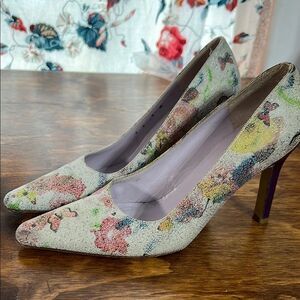 Charles Jourdan  vintage  butterfly Heels Elegant Pumps
